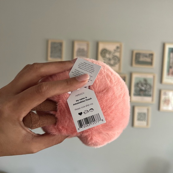 Jellycat Amuseables Peach - Authentic & BNWT! 🍑 - Picture 7 of 7